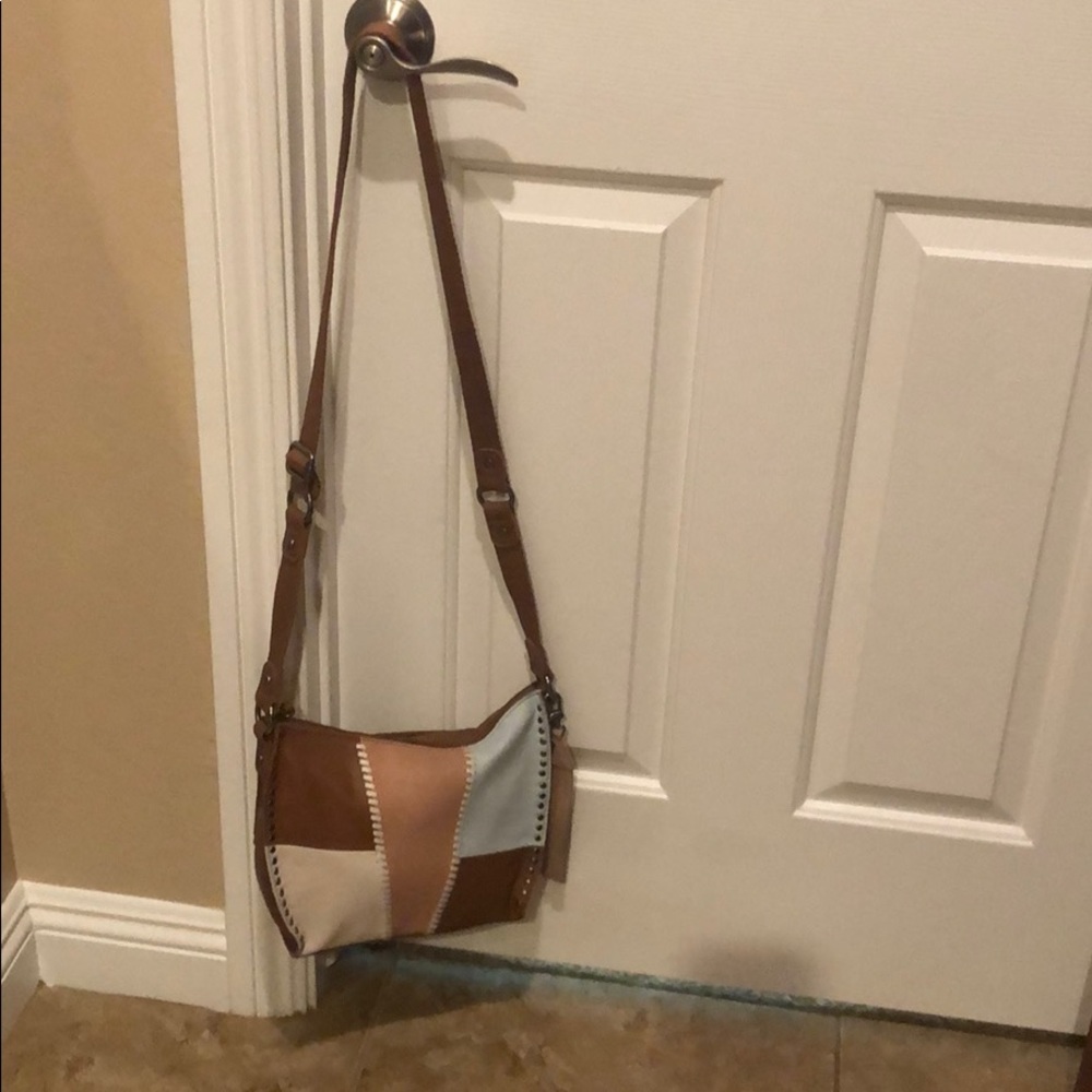 Gorgeous “the sak” leather purse!